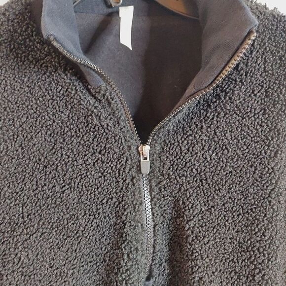 ‎Fabletics Dream Polar 1/4 zip Sherpa vest - Picture 2 of 9